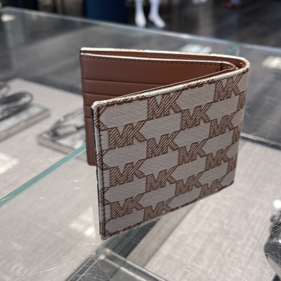 Michael Kors Men’s Women’s Cooper Logo Fabric Billfold Wallet Light Cream Multi - Picture 9 of 16